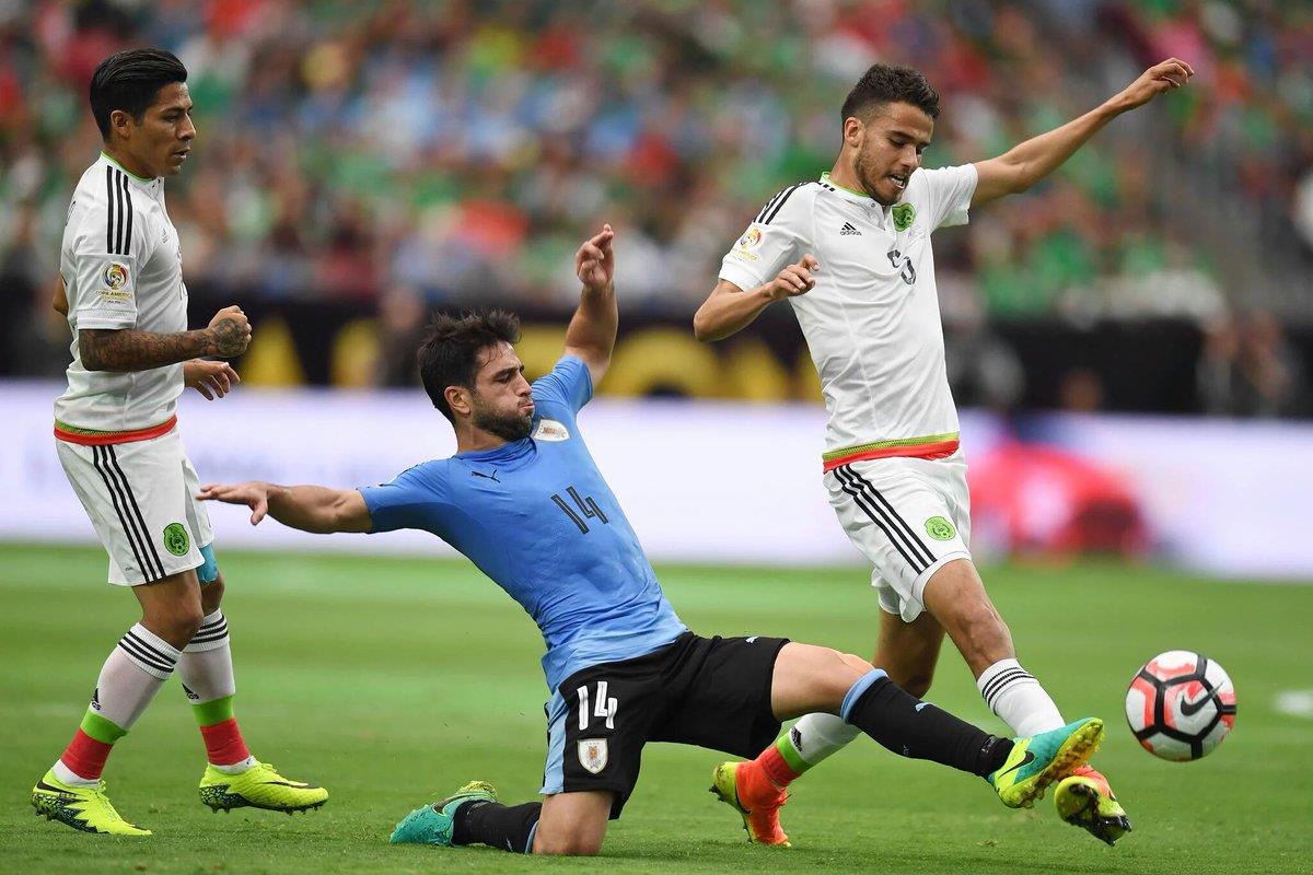 مباراة المكسيك وأوروجواي