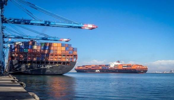 ميناء دمياط يستقبل 4 سفن حاويات