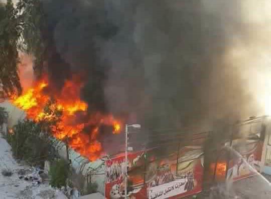 حريق يلتهم معرض للمنتجات السورية
