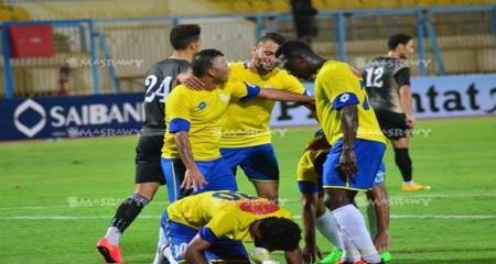 اللاعب شريف حازم مدافع فريق الأهلي وسموحة السابق