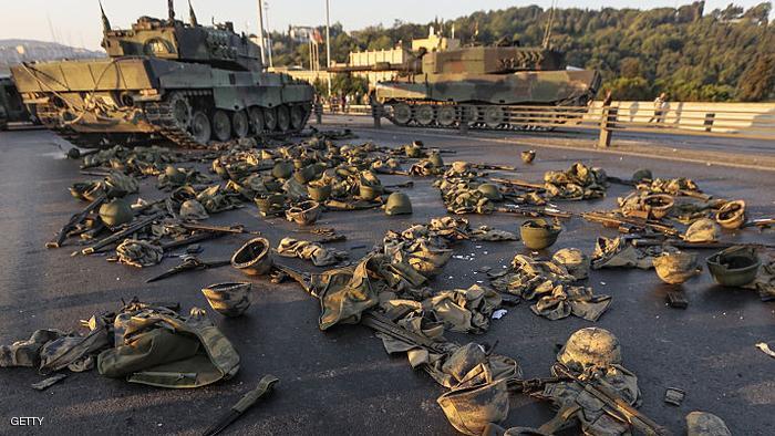 تركيا تدفن جنود الانقلاب