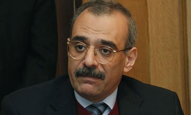 ياسر صقر رئيس جامعة حلوان