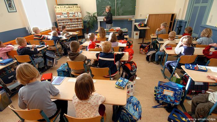 فرنسا تعتمد اللغة العربية رسميا في المدارس