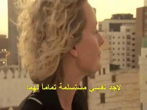 بالفيديو: لن تتمالك هذه المذيعة البريطانية دموعها.