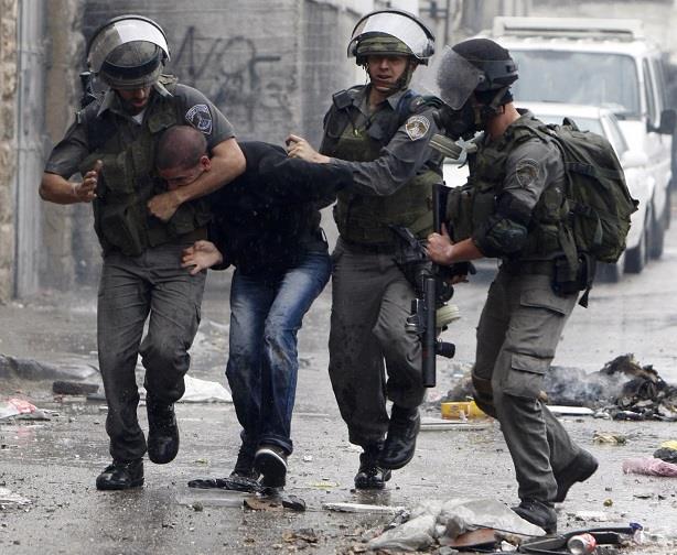 اعتقال أسير فلسطيني