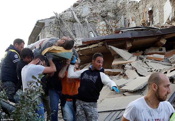 ارتفاع ضحايا زلزال إيطاليا إلى 21 قتيلا 