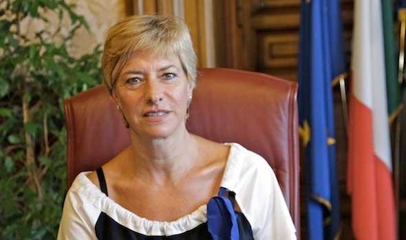 وزيرة الدفاع الإيطالية روبيرتا بينوتي