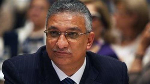وزير التنمية المحلية احمد زكى بدر
