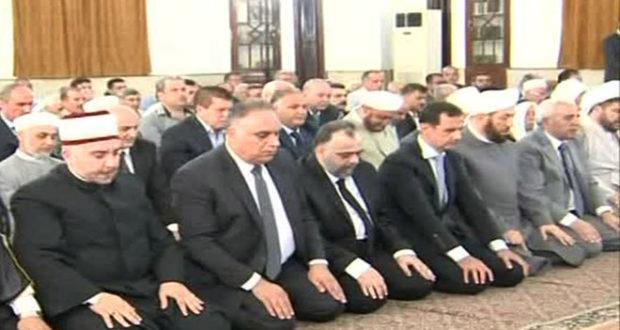 الرئيس السوري يؤدي صلاة العيد