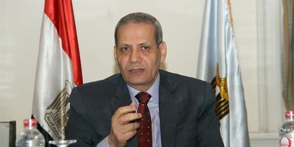 وزير التعليم يتراجع عن قرار إلغاء امتحانات