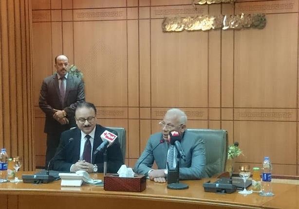 وزير الاتصالات يصل بورسعيد لافتتاح مراكز لخدمة الع