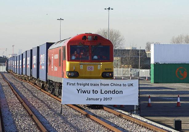 أول قطار يربط بين الصين وبريطانيا