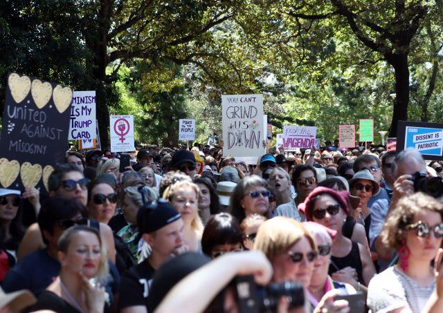 مسيرة نسائية عالمية في أستراليا ضد ترامب