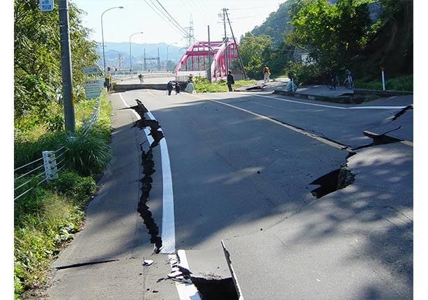 بعد زلزال العاشر.. كيف تتصرف أثناء حدوث الزلزال؟
