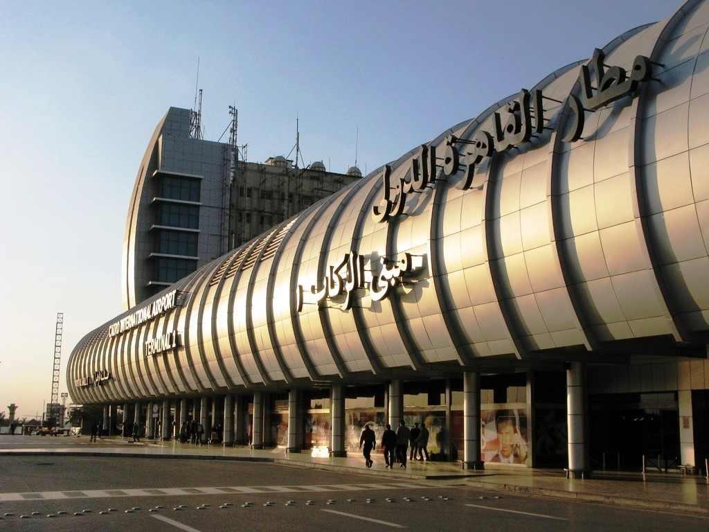 وزير العدل الكويتي يغادر القاهرة