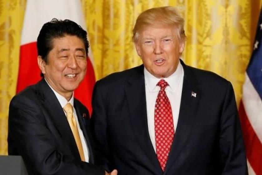 رئيس الوزراء الياباني شينزو آبي والرئيس الأمريكي