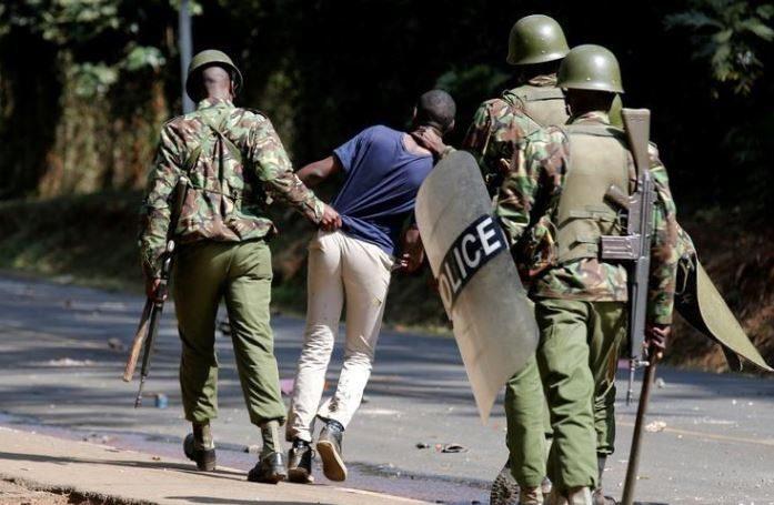 كينيا مقتل 3 في اشتباكات بين الشرطة ومقاطعين