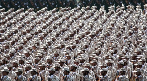 عرض عسكري للحرس الثوري الايراني في طهران في 22 ايل