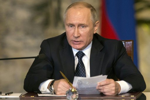 الرئيس الروسي فلاديمير بوتين في مؤتمر صحافي في الق