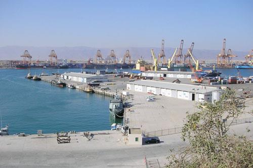 ميناء صحار العماني