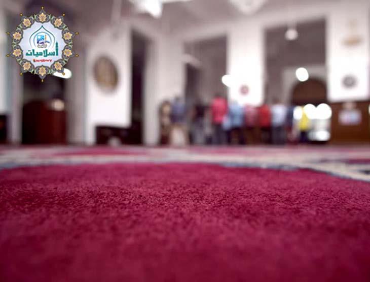 ما حكم إفشاء السلام على الجالسين في المسجد؟