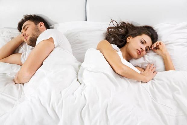 عادات نوم خاطئة تؤثر على العلاقة الزوجية