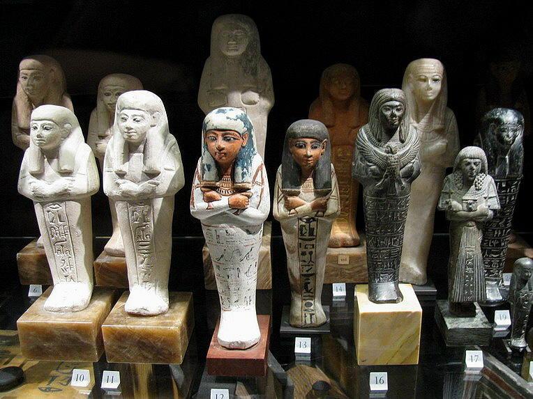 تماثيل مصرية - ارشيفية