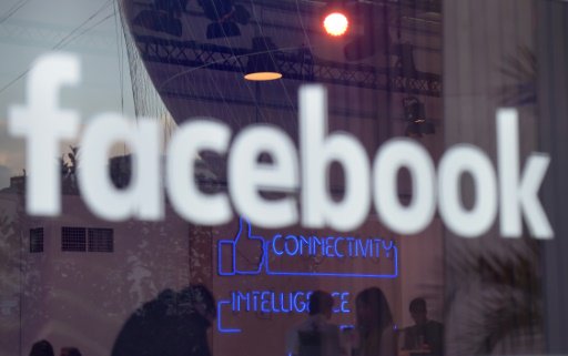 "فيسبوك" تبرم اتفاقا مع مجموعة "يونيفرسال" للإنتاج