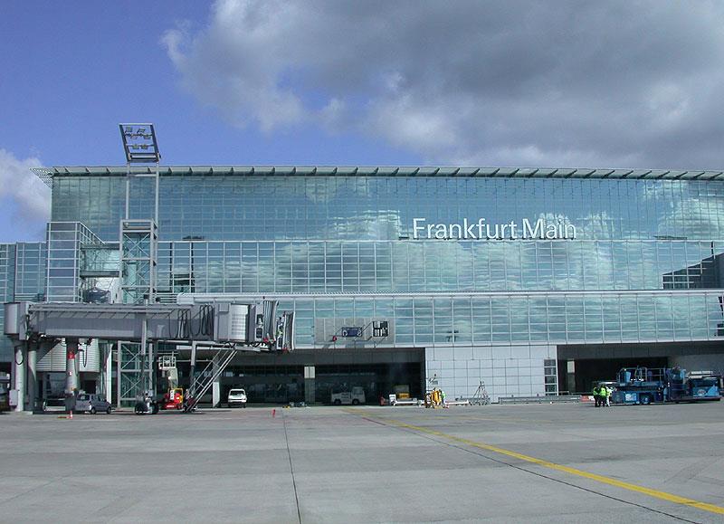 مطار فرانكفورت الدولي                             