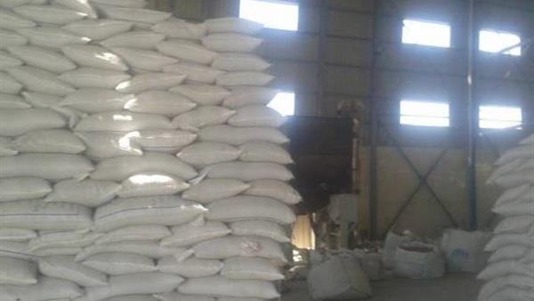 ضبط 9 أطنان أرز شعير وملح فاسد بالغربية