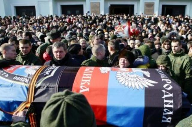 جنازة قيادي في جمهورية دونيتسك المعلنة من جانب واح
