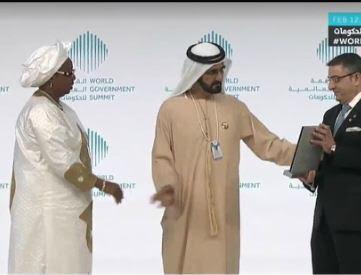 حاكم دبي يكرم وزير الصحة السنغالية