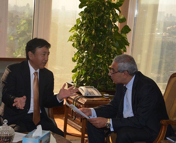 طارق قابيل مع تاكيهيدو كاجاوا سفير اليابان بالقاهر