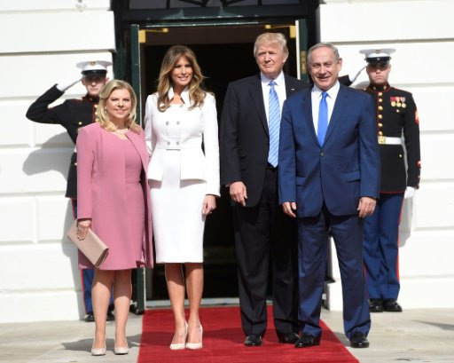 الرئيس الاميركي دونالد ترامب وزوجته ميلانيا خلال ا