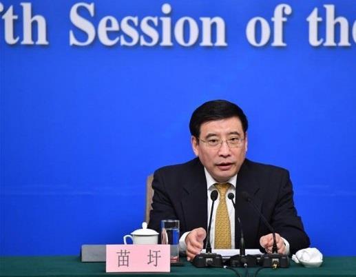 وزير الصناعة وتكنولوجيا المعلومات الصيني مياو وي