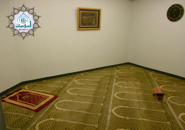 هل يجوز الصلاة في مسجد مبني أسفل العمارة؟