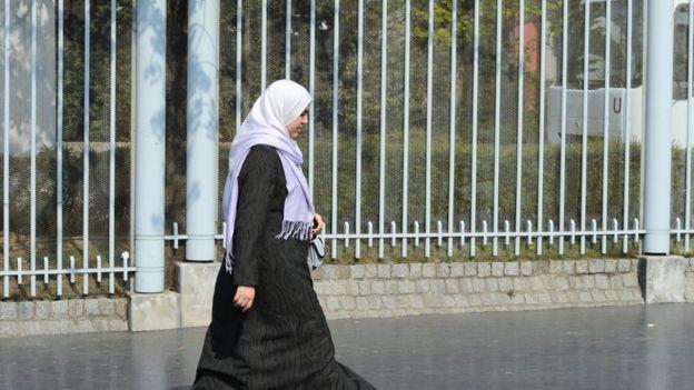 المسلمات اللواتي يرتدين الحجاب