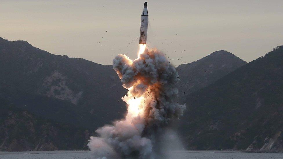 KCNAأجرت كوريا الشمالية سلسلة من الاختبارات الصارو