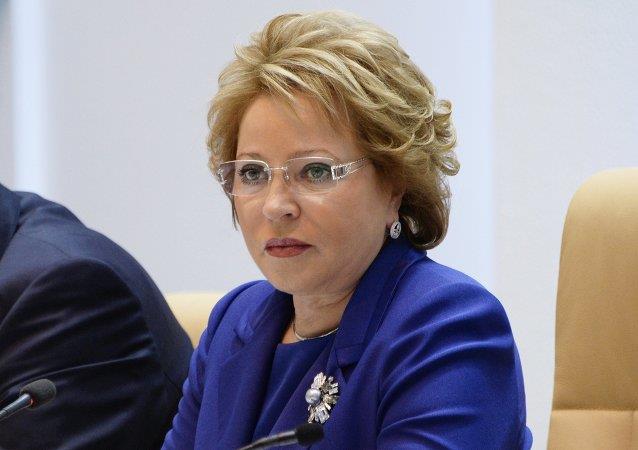 فالينتينا ماتفيينكو رئيسة مجلس الاتحاد الروسي 