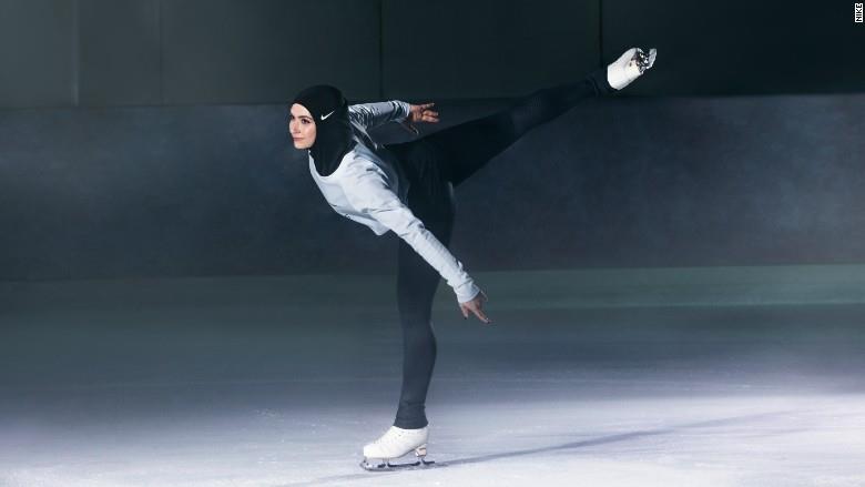 زهرة لاري بطلة الإمارات في التزلج