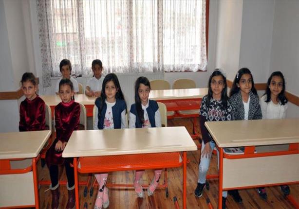  في تركيا.. تخصيص فصل مدرسي للتوائم فقط