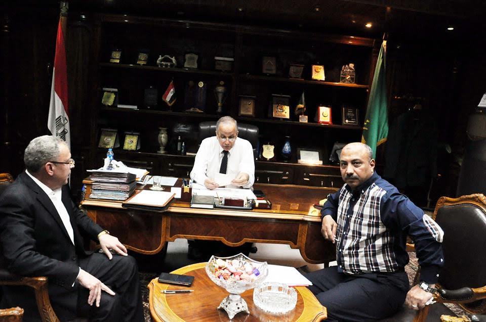 اجتماع محافظ القليوبية مع المهندس مصطفى مجاهد
