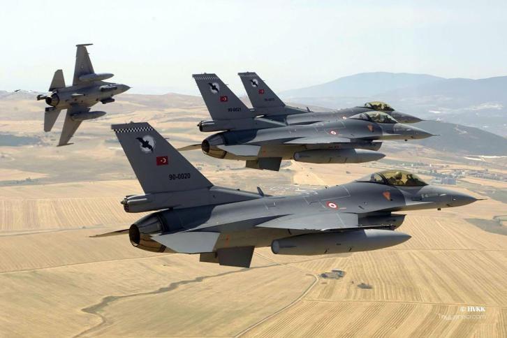 طائرات حربية تركية