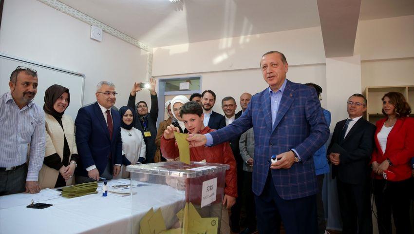 أردوغان خلال الاستفتاء