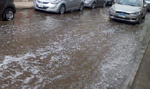 كثافات مرورية بمدينة نصر بسبب كسر ماسورة مياه