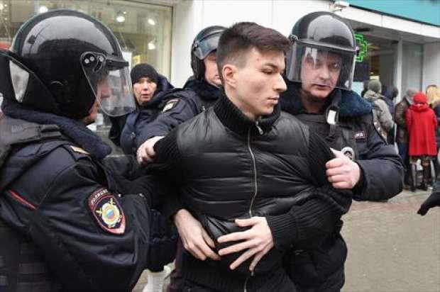 الشرطة الروسية توقف عشرات خلال تظاهرة للمعارضة في 