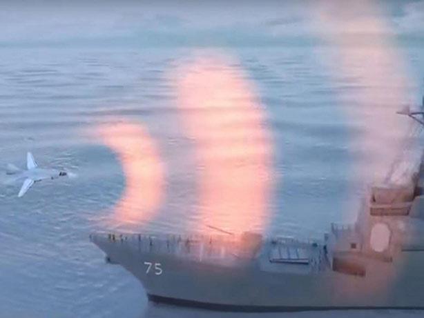 محاكاة طائرة روسية تهاجم سفينة امريكية