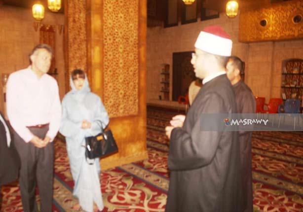 سفير بيرو يزور مسجد الصحابة