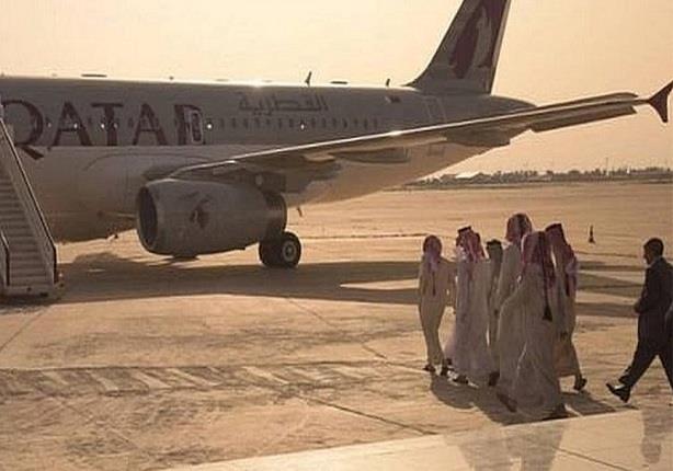 المختطفون القطريون يستقلون الطائرة عائدين من بغداد