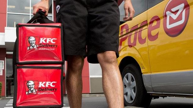 البريد في نيوزيلندا يقرر توصيل دجاج كنتاكي إلى جان